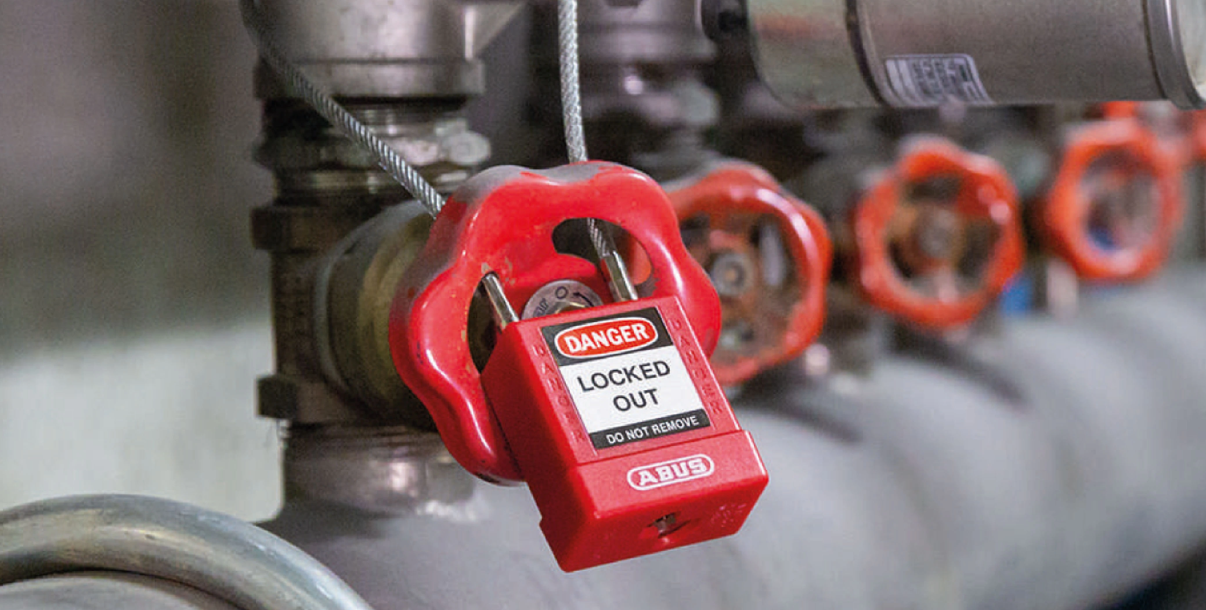 EQUIPO DE BLOQUEO O LOTO (LOCKOUT/TAGOUT)